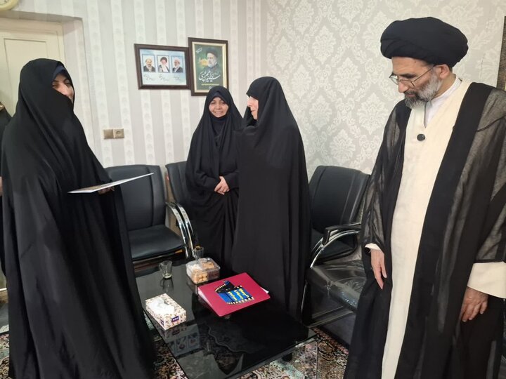 تجلیل پژوهشگران برتر حوزه علمیه خواهران کاشان و آران وبیدگل