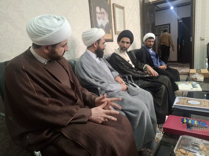 تجلیل پژوهشگران برتر حوزه علمیه خواهران کاشان و آران وبیدگل