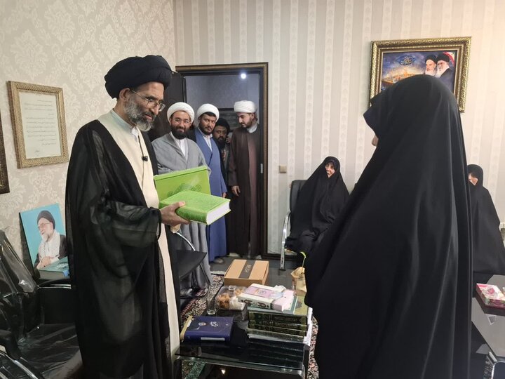 تجلیل پژوهشگران برتر حوزه علمیه خواهران کاشان و آران وبیدگل