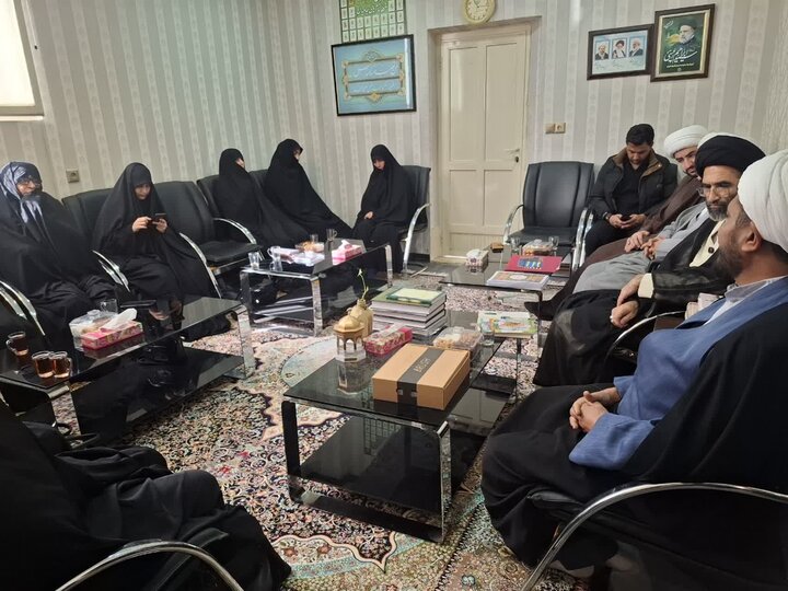 تجلیل پژوهشگران برتر حوزه علمیه خواهران کاشان و آران وبیدگل