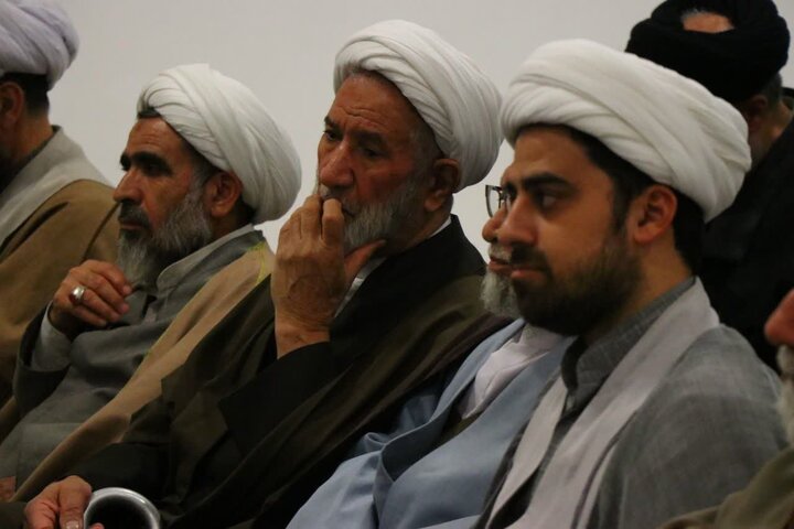 تصاویر/کارگاه توانمندسازی امامان و کنشگران مسجدی شهر اراک