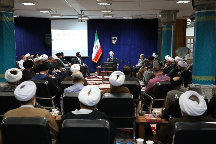 تصاویر/ نشست مسئولان استانی موقوفات و منافع پایدار حوزه های علمیه با حضور آیت الله اعرافی