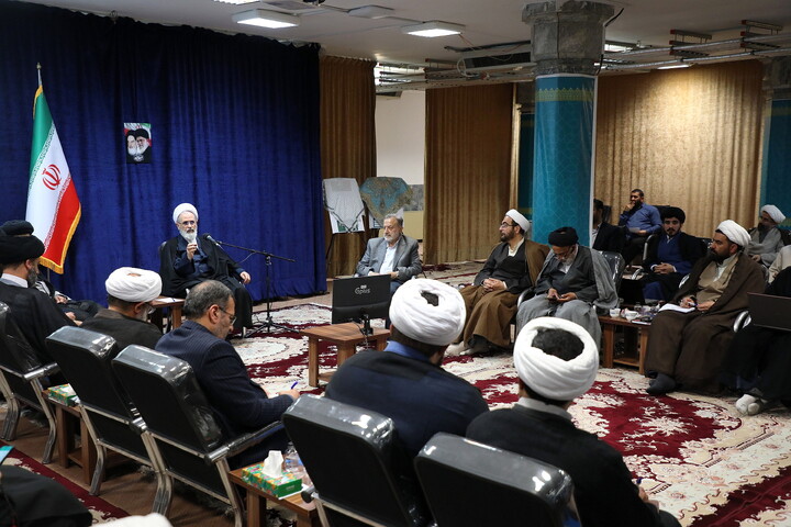 تصاویر/ نشست مسئولان استانی موقوفات و منافع پایدار حوزه های علمیه با حضور آیت الله اعرافی