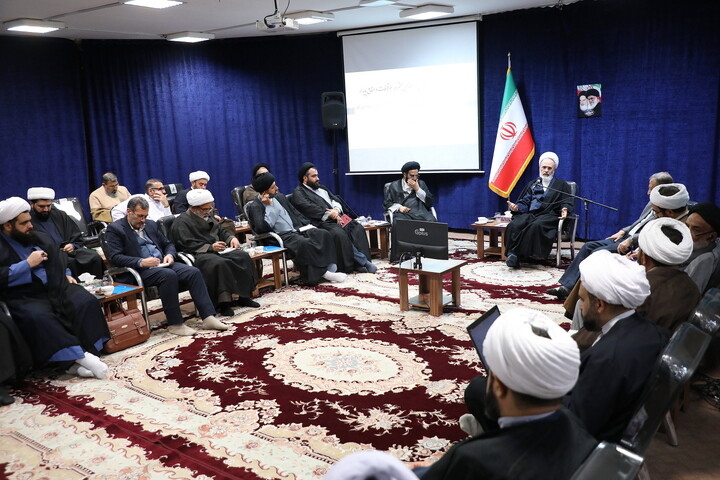 تصاویر/ نشست مسئولان استانی موقوفات و منافع پایدار حوزه های علمیه با حضور آیت الله اعرافی