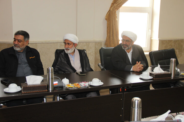 تصاویر / دیدار استاندار قزوین با مدیر حوزه علمیه ،ومدیران مدارس علمیه استان