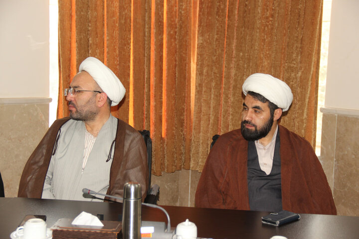 تصاویر / دیدار استاندار قزوین با مدیر حوزه علمیه ،ومدیران مدارس علمیه استان