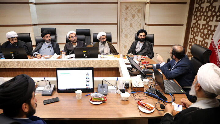 تصاویر/جلسه هم اندیشی سالانه مسئولان موقوفات و منابع پایدار استان ها و مناطق و همچنین نشست دبیران خیرین استانی