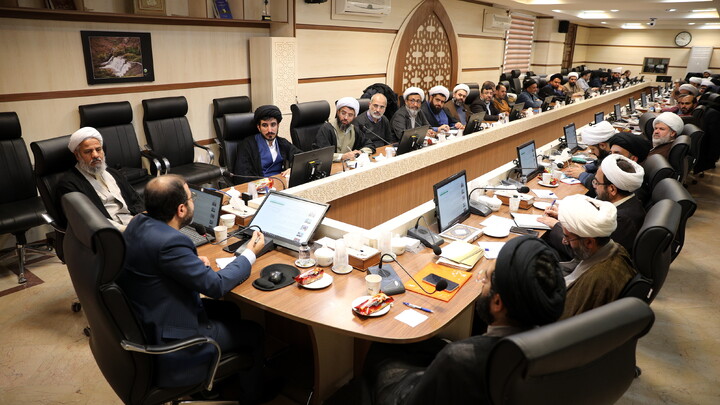 تصاویر/جلسه هم اندیشی سالانه مسئولان موقوفات و منابع پایدار استان ها و مناطق و همچنین نشست دبیران خیرین استانی