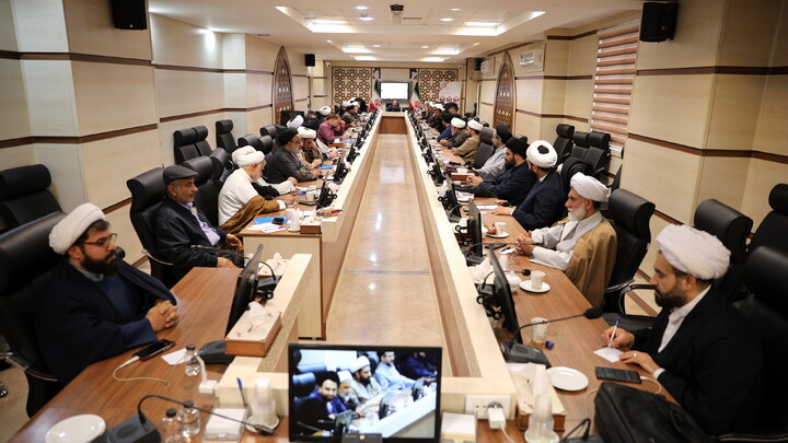 تصاویر/جلسه هم اندیشی سالانه مسئولان موقوفات و منابع پایدار استان ها و مناطق و همچنین نشست دبیران خیرین استانی