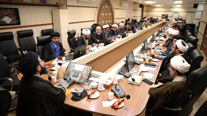 تصاویر/جلسه هم اندیشی سالانه مسئولان موقوفات و منابع پایدار استان ها و مناطق و همچنین نشست دبیران خیرین استانی