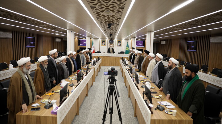 تصاویر/دوره دانش افزایی مدیران مدارس حوزه علمیه قم - مشهد مقدس - نقش مدیران مدارس علمیه در تحقق حوزه پیشرو و سر آمد با برش مدارس علمیه