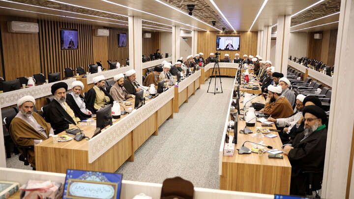 تصاویر/دوره دانش افزایی مدیران مدارس حوزه علمیه قم - مشهد مقدس - نقش مدیران مدارس علمیه در تحقق حوزه پیشرو و سر آمد با برش مدارس علمیه