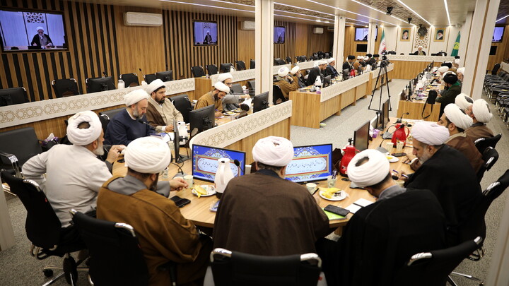 تصاویر/دوره دانش افزایی مدیران مدارس حوزه علمیه قم - مشهد مقدس - نقش مدیران مدارس علمیه در تحقق حوزه پیشرو و سر آمد با برش مدارس علمیه