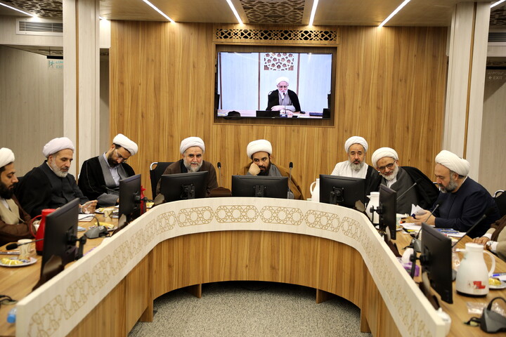 تصاویر/دوره دانش افزایی مدیران مدارس حوزه علمیه قم - مشهد مقدس - نقش مدیران مدارس علمیه در تحقق حوزه پیشرو و سر آمد با برش مدارس علمیه