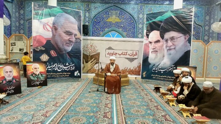 تصاویر/ محفل انس با قرآن در جزیره خارگ