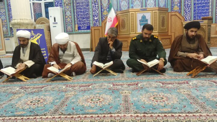 تصاویر/ محفل انس با قرآن در جزیره خارگ