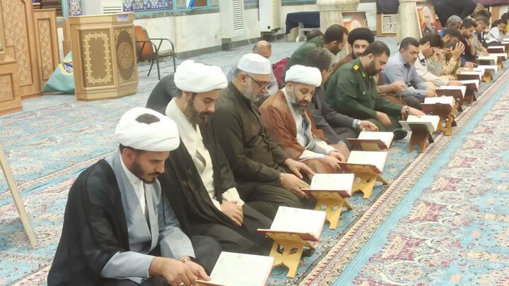 تصاویر/ محفل انس با قرآن در جزیره خارگ