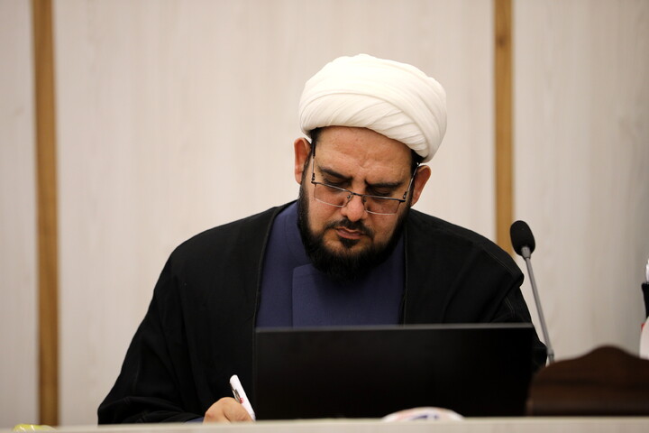 تصاویر/میزگرد راهبردها و راهکارهای تحقق مدرسه علمیه پیشرو و سرآمد با رویکرد مدیریتی با حضور حجت السلام ملکی، رضایی، رهنما و وافی