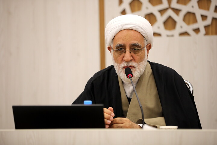 تصاویر/میزگرد راهبردها و راهکارهای تحقق مدرسه علمیه پیشرو و سرآمد با رویکرد مدیریتی با حضور حجت السلام ملکی، رضایی، رهنما و وافی