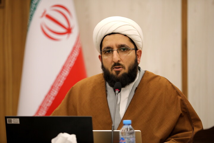 تصاویر/میزگرد راهبردها و راهکارهای تحقق مدرسه علمیه پیشرو و سرآمد با رویکرد مدیریتی با حضور حجت السلام ملکی، رضایی، رهنما و وافی