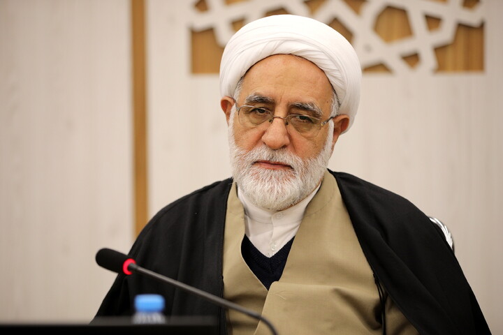 تصاویر/میزگرد راهبردها و راهکارهای تحقق مدرسه علمیه پیشرو و سرآمد با رویکرد مدیریتی با حضور حجت السلام ملکی، رضایی، رهنما و وافی