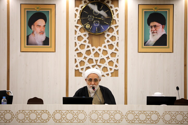 تصاویر/میزگرد راهبردها و راهکارهای تحقق مدرسه علمیه پیشرو و سرآمد با رویکرد مدیریتی با حضور حجت السلام ملکی، رضایی، رهنما و وافی