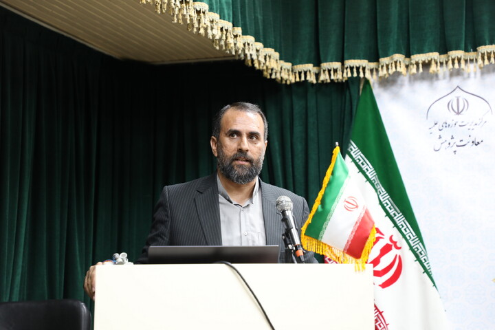 تصاویر/  آیین رونمایی از نخستین مجموعه ویدئویی «معرفی کتب درسی حوزه‌های علمیه»