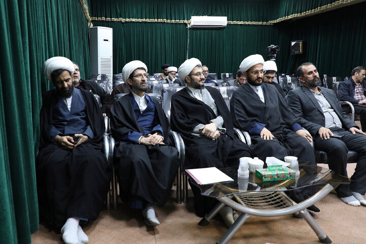 تصاویر/  آیین رونمایی از نخستین مجموعه ویدئویی «معرفی کتب درسی حوزه‌های علمیه»