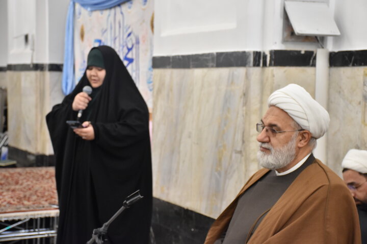 دیدار مدیر حوزه علمیه خراسان با طلاب خواهر معتکف در حرم رضوی