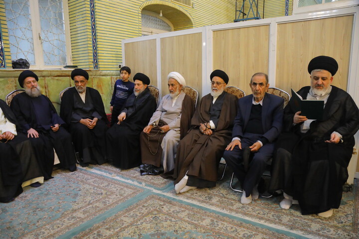 تصاویر / مراسم چهلمین روز ارتحال مرحوم آیت الله سید هادی سیستانی