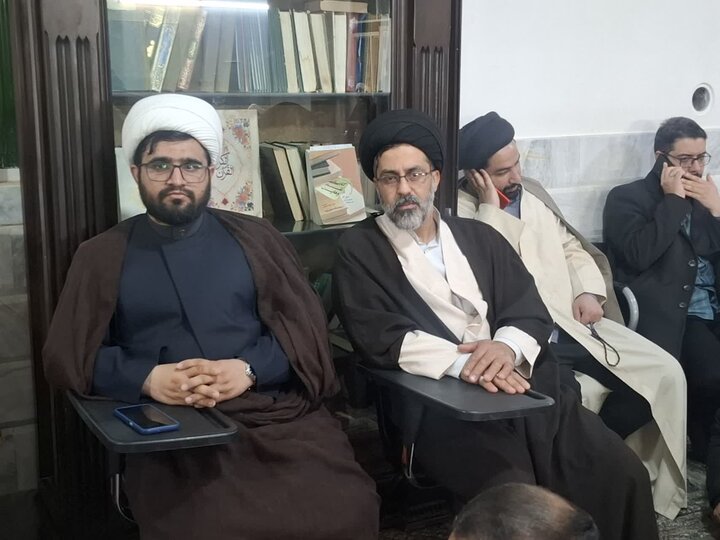 تصاویر/ آئین عمامه گذاری 11طلبه مدارس آیت الله اعتمادی کاشان