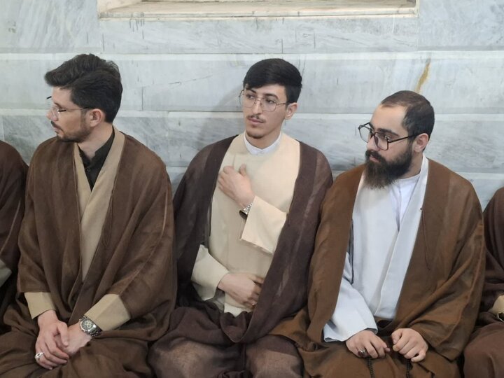 تصاویر/ آئین عمامه گذاری 11طلبه مدارس آیت الله اعتمادی کاشان