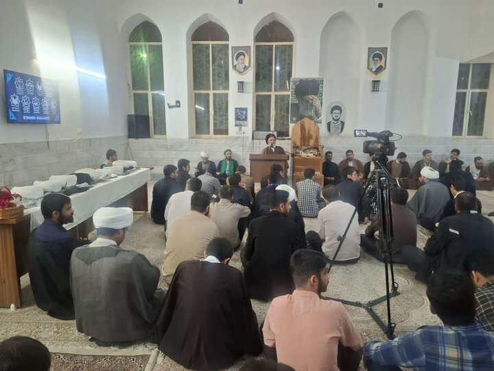 تصاویر/ آئین عمامه گذاری 11طلبه مدارس آیت الله اعتمادی کاشان