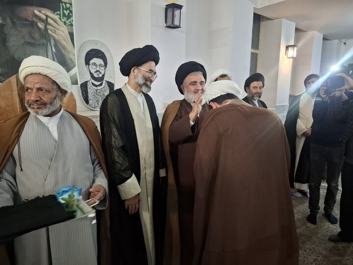 تصاویر/ آئین عمامه گذاری 11طلبه مدارس آیت الله اعتمادی کاشان