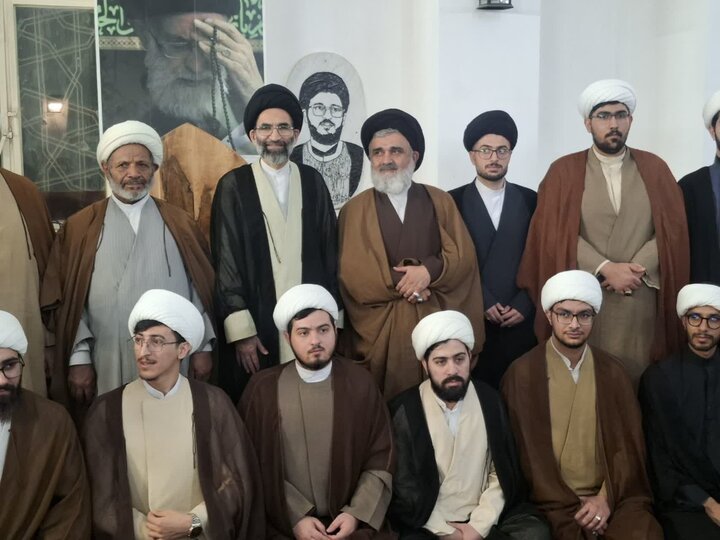 تصاویر/ آئین عمامه گذاری 11طلبه مدارس آیت الله اعتمادی کاشان