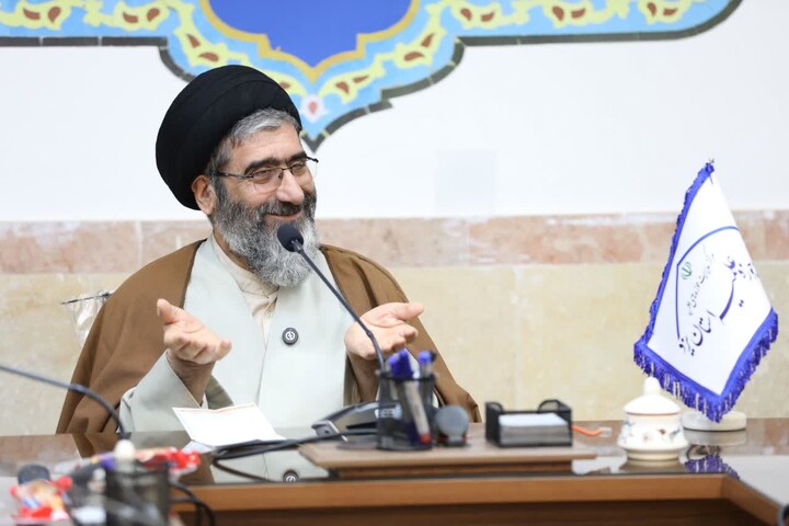 تصاویر/ جلسه بصیرتی با موضوع نقد قرآن بسندگی ویژه کادر مدارس یزد