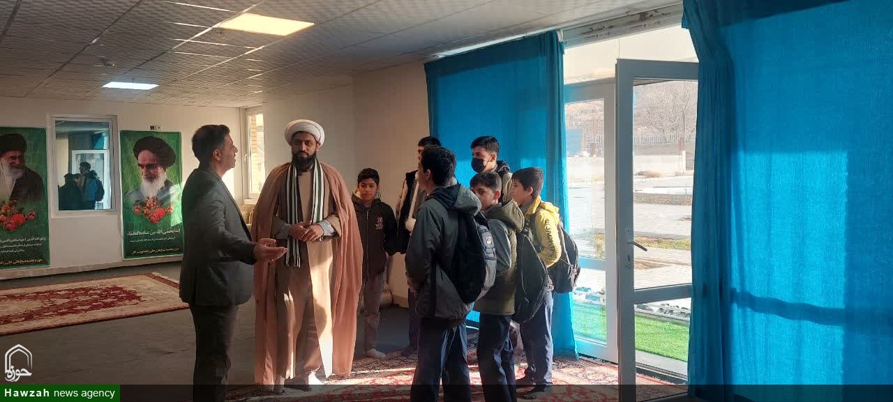 مسابقات قرآن و عترت آموزش‌وپرورش در مدرسه علمیه شیخ علیخان زنگنه تویسرکان