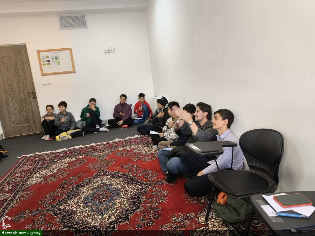 مسابقات قرآن و عترت آموزش‌وپرورش در مدرسه علمیه شیخ علیخان زنگنه تویسرکان