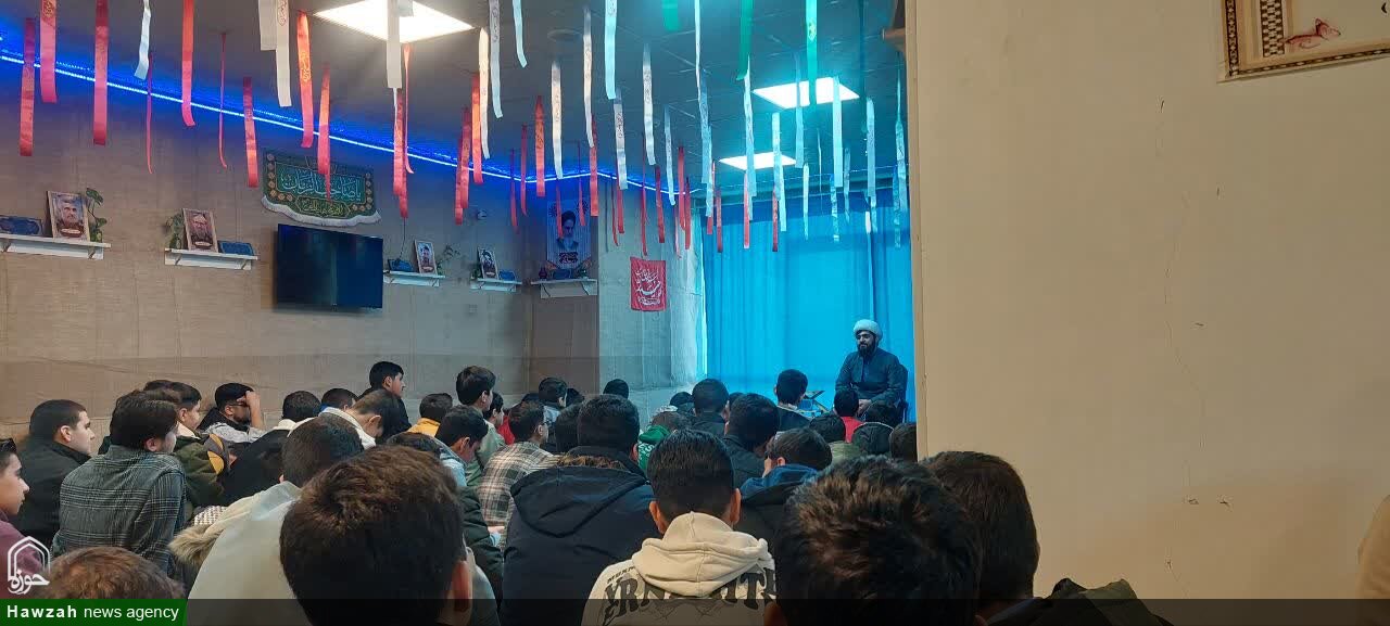 مسابقات قرآن و عترت آموزش‌وپرورش در مدرسه علمیه شیخ علیخان زنگنه تویسرکان