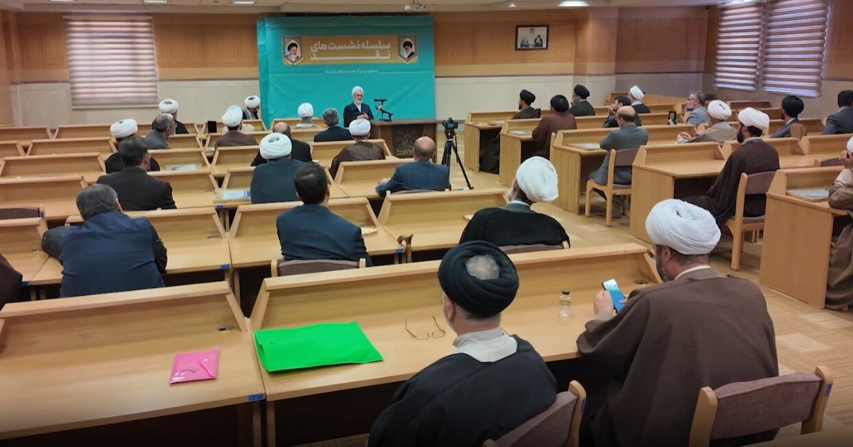 فیلم | نشست آیت الله اعرافی با برگزیدگان بیست‌وهفتمین همایش کتاب سال حوزه