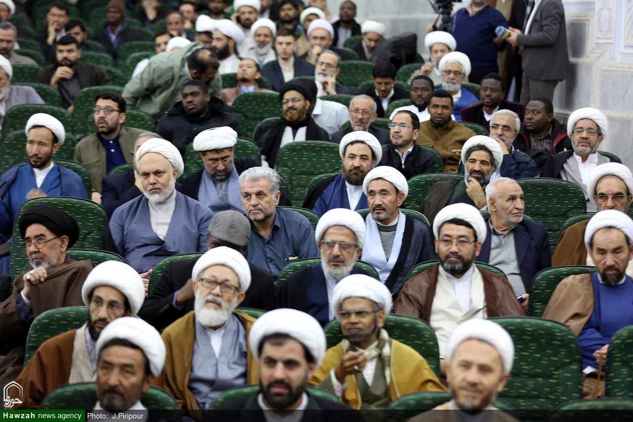 مبلغان مروج امید، استقامت و روحیه «ما می‌توانیم» باشند