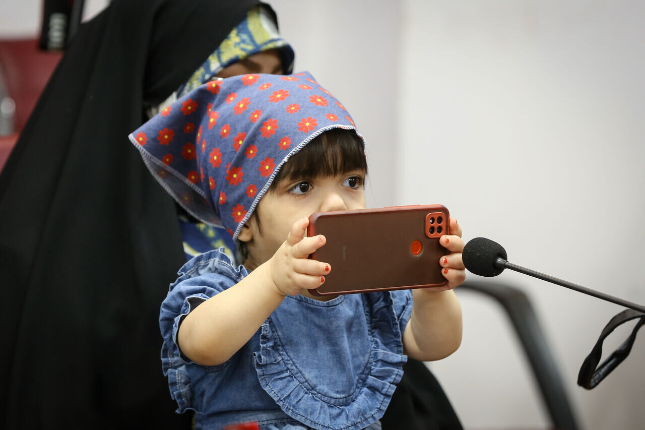 توازن نقش‌های مادری و اجتماعی کلید موفقیت زنان در دنیای امروز است