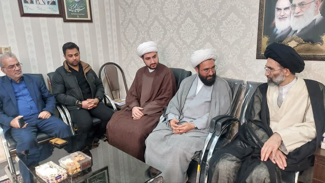 خبرنگار خبرگزاری حوزه در منطقه کاشان تجلیل شد