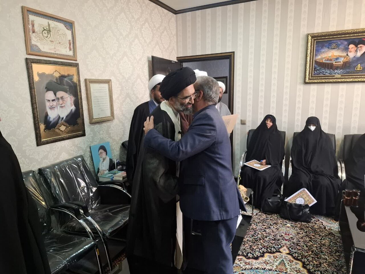 خبرنگار خبرگزاری حوزه در منطقه کاشان تجلیل شد