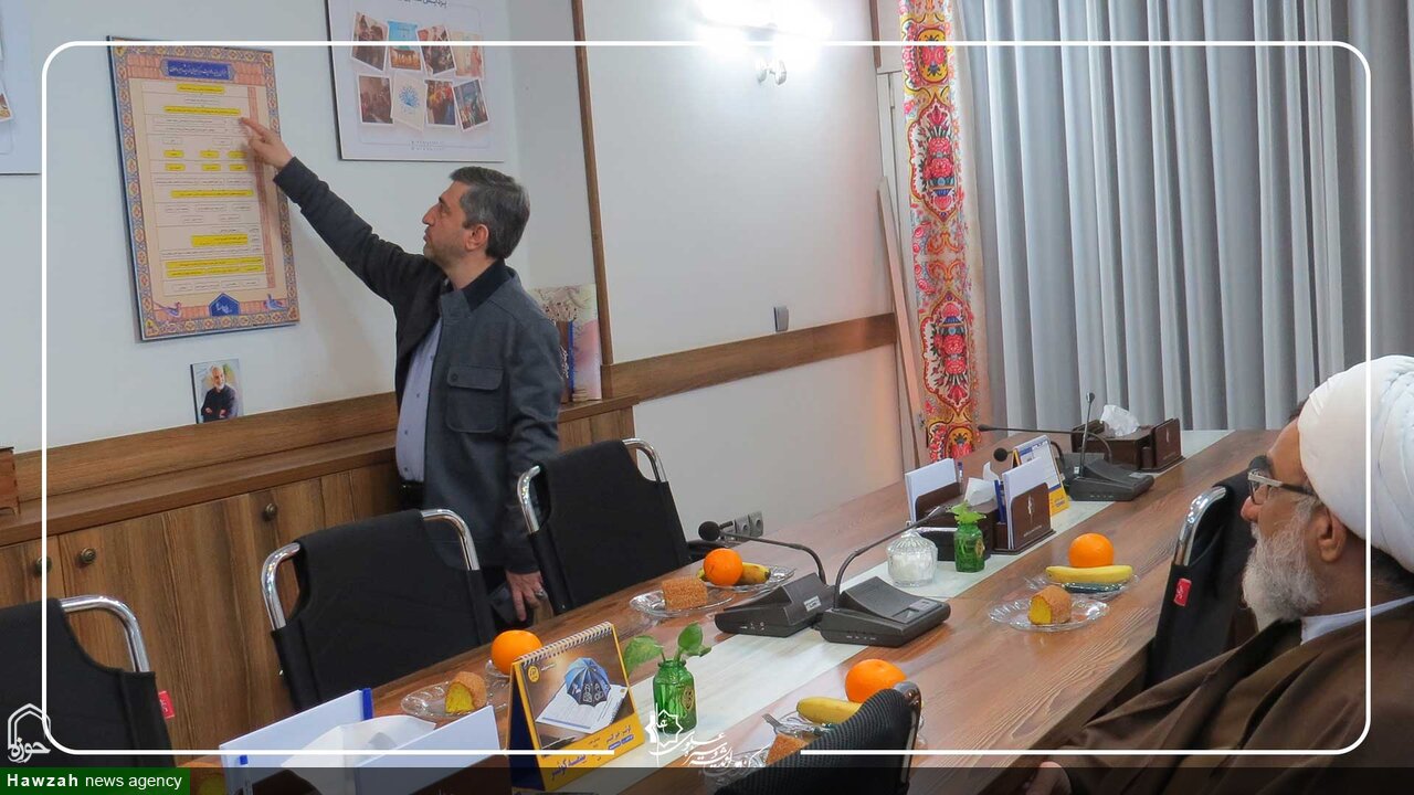 بازدید دبیر شورای عالی انقلاب فرهنگی از مرکز احیای اندیشه و سیره علوی+تصاویر