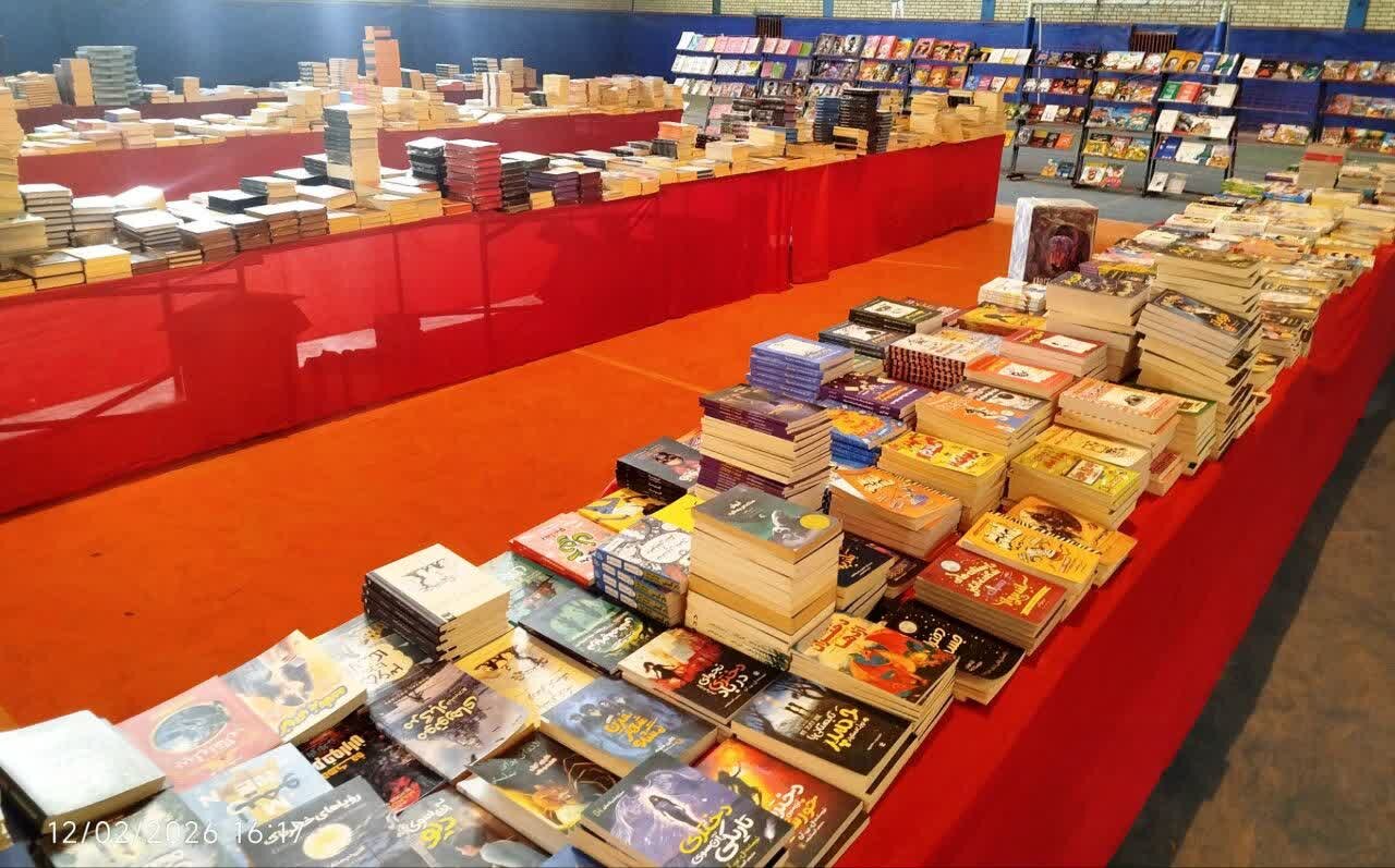 حضور طلاب حوزه علمیه علی‌بن‌ابی‌طالب(ع) در نمایشگاه کتاب ریگان