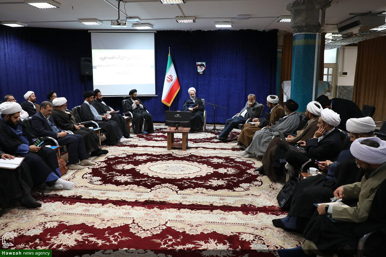 Le Rôle Crucial des Séminaires Iraniens : Répondre aux Besoins d’un Monde en Mutation