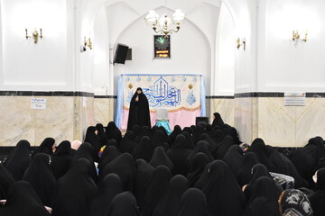 تصاویر/ مراسم افتتاحیه اعتکاف طلبگی ۴۵۰ نفر از طلاب خواهر حوزه علمیه خراسان در حرم مطهر رضوی