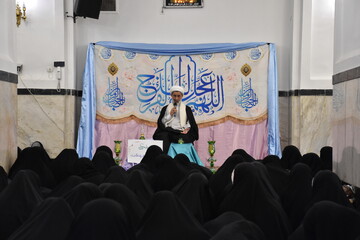 برگزاری درس اخلاق در جمع طلاب معتکف حرم مطهر رضوی