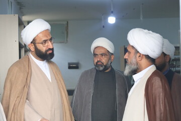 تصاویر/ بازدید معاون امور طلاب و دانش‌آموختگان از مدرسه علمیه امام جعفر صادق علیه‌السلام قشم